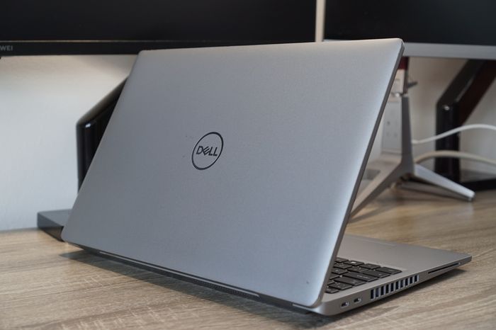 Dell Precision 3560 15.6" Workstation | i5-1135G7 | 16GB RAM | 256GB SSD | 100% Battery