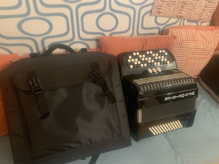 5 row accordion
