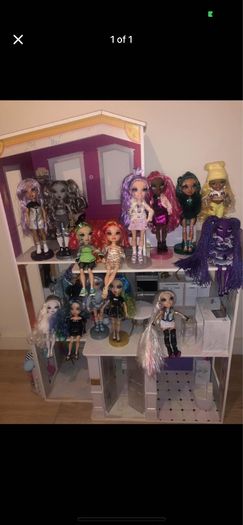 Rainbow high doll house, Dolls and accessories