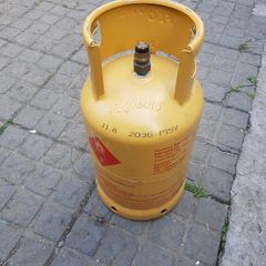 Gas cylinder