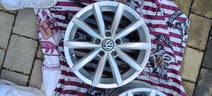 VW Golf MK7 Stock Alloys