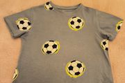 T-shirt size 6-7