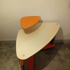 office desk/table