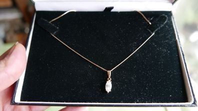 Vintage 9ct Gold 375 Gold Pendant and Chain 3,4g L-9,8"