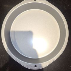 Wilton 9" round cake tin