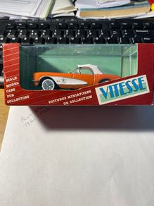 Vitesse 1960 Chevrolet Corvette gold