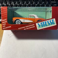 Vitesse Chevrolet Corvette gold