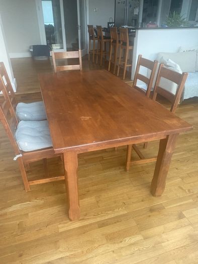 Kitchen Table & Chairs