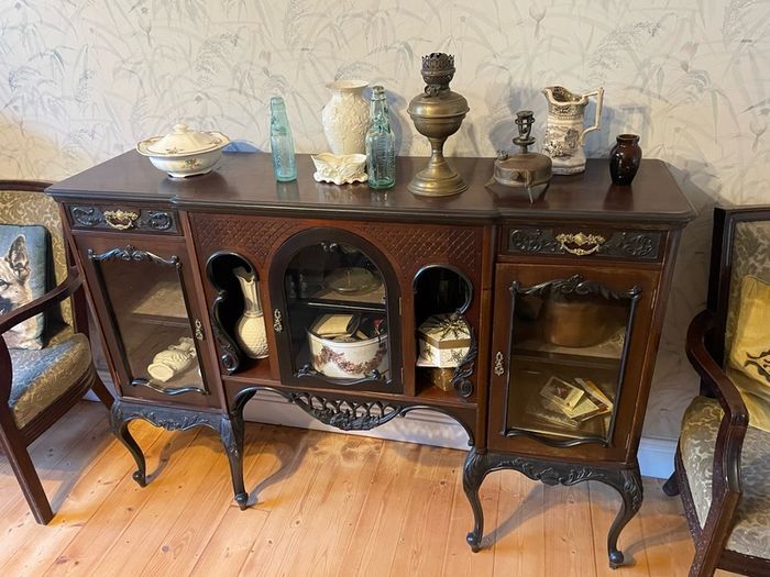 Vintage Mahogany Display Sideboard / Cocktail Cabinet