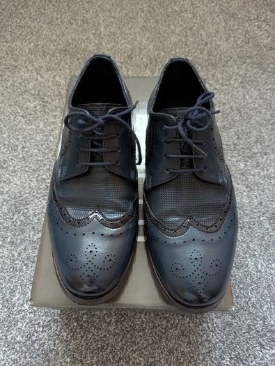 First communion Benetti suit plus Benetti shoes size 4