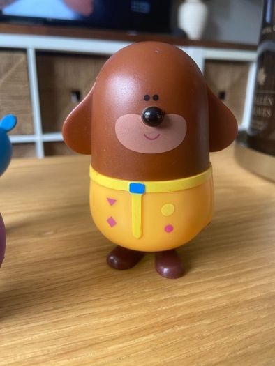 Hey Duggee Squirrel Figurine set