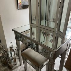 dressing table