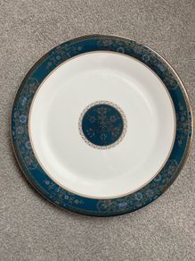 Royal Doulton Carlyle 10.5" plate (8 available)