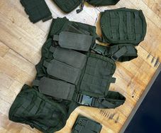 Military mole fighting order
