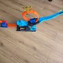 Hot Wheels City T-Rex Chomp Down Playset Image 2