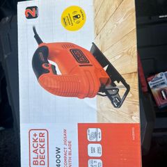 compact jigsaw with blade