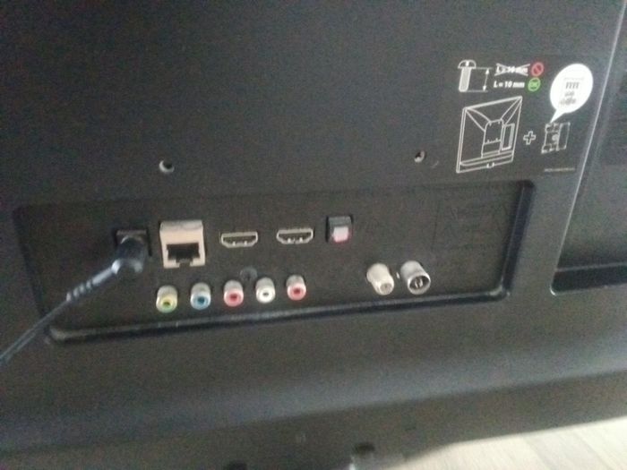 LG 28 inch tv