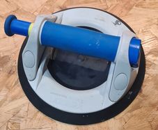 Suction lifter