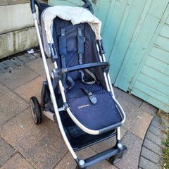 Uppababy Cruz V2 with newborn insert and adapters