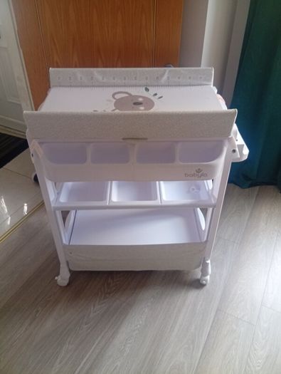 baby changing unit and bath