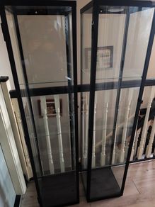 2 display cabinets