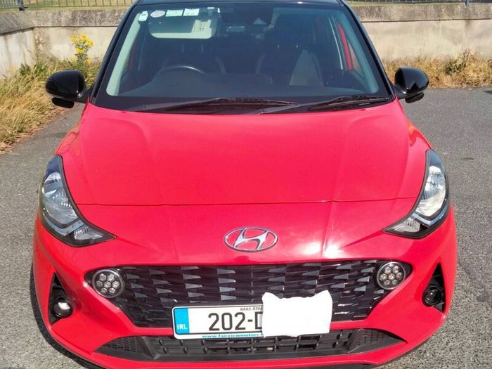 Hyundai i10 Deluxe Plus TwoTone