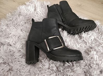 Ankle boots