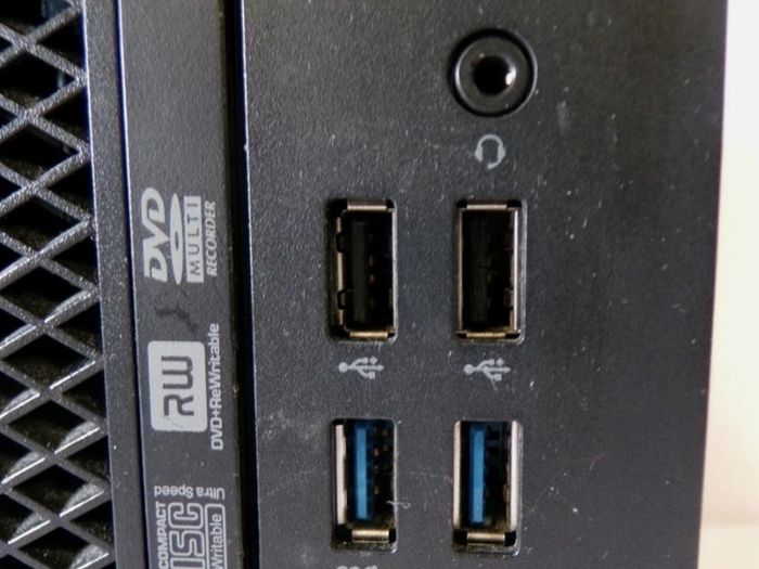 Dell Optiplex 3040 - Intel Core i3-DVD-  8GB RAM - 240GB SSD - Win 10 Pro