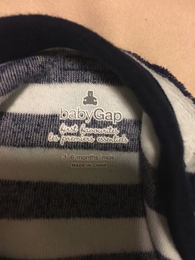 Boys gap top never worn 3/6 mths