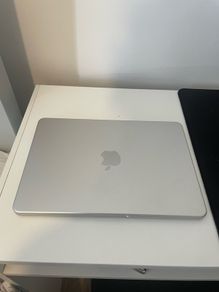 MacBook Neo Silver 256GB Like New