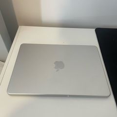 MacBook Neo Silver 256GB Like New