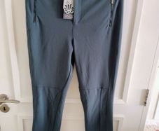 Dolcezza 72301 green hunting riding style trousers with elasticated waist and material new with tags size large or about a UK size 14 but see last three photos for exact measurements FREE STANDARD POSTAGE INCLUDED