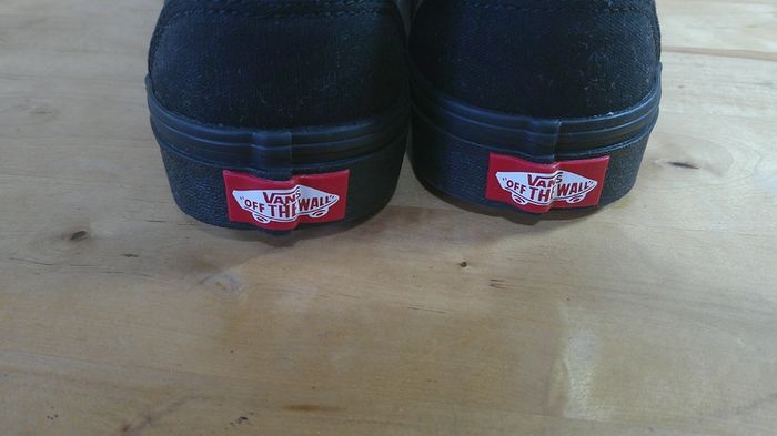 Vans Classic Slip-On All Black Canvas Skate Shoes Women's Size UK \ Ire 5 Euro 38