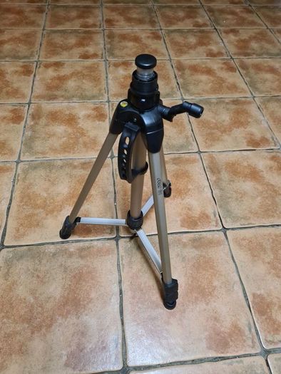 Star 61 tripod compact lightweight