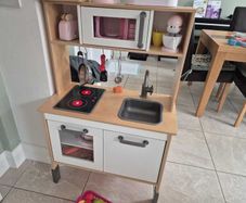 Play Kitchen Set