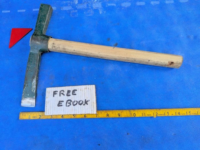 Hammer / Axe by Leborgne