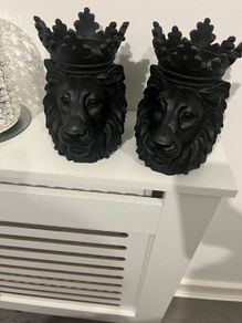 oranments 2 x lions