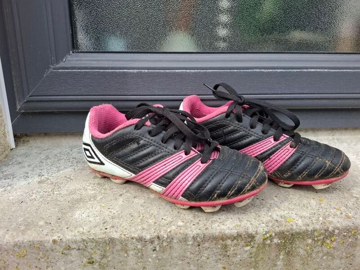Umbro girl's football boots. Size junior 11
