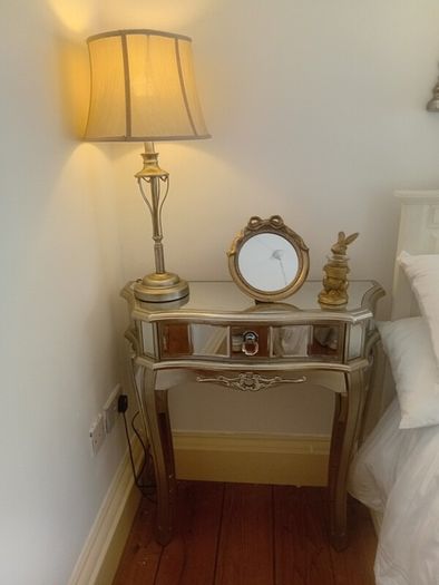 table and matching lamp