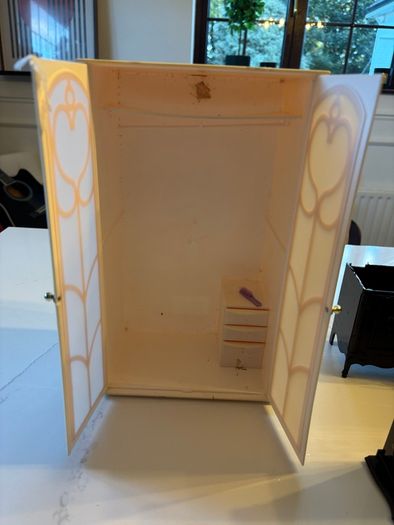 Vintage 1970s/1980s Sindy Doll Furniture Collection - 5 Piece Job Lot With Accessories