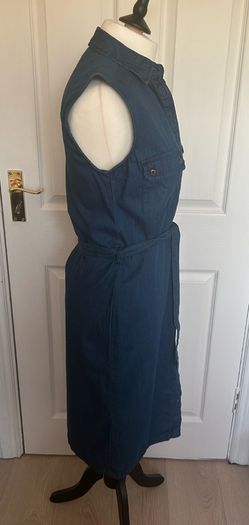 Knee-length blue denim dress