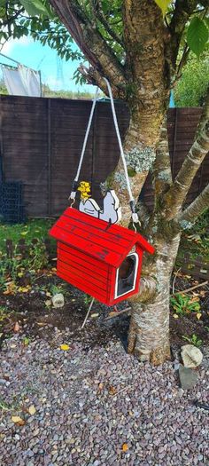 Snoopy bird box