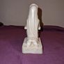 Praying girl statue Image 4