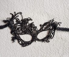 Lace mask