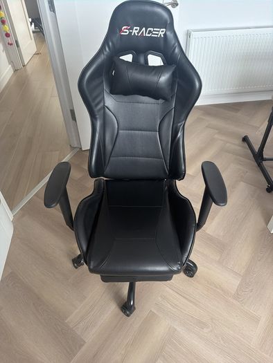 gaming chair with recliner