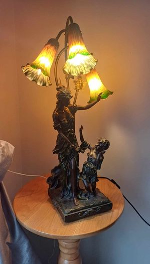 Lady & Children Dancing 3 Shades lamp