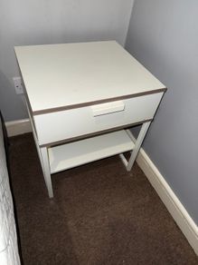 2 white bedside lockers