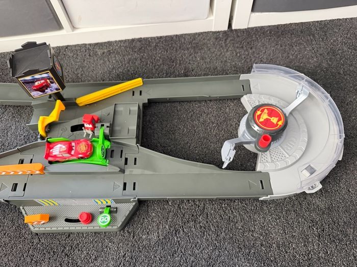 Disney Pixar Cars Piston Cup Action Speedway Race Track Playset