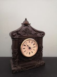 mantel clock works well