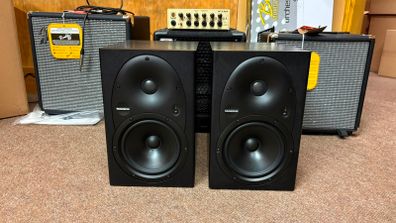 Mackie HR624 Mk1